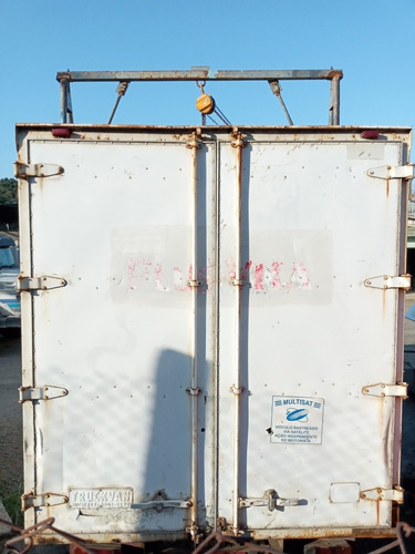Imagem 3 de 6 de Iveco 2006