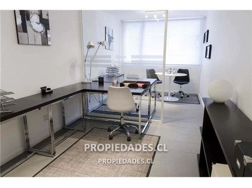 Imagen 1 de 3 de Oficina En Arriendo De 3 Privados En Santiago