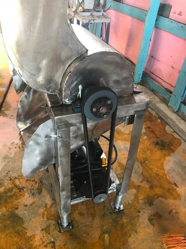 Imagen 6 de 10 de Maquina Para Guayar Yuca Pasteles En Hojas Coco Mangu Etc