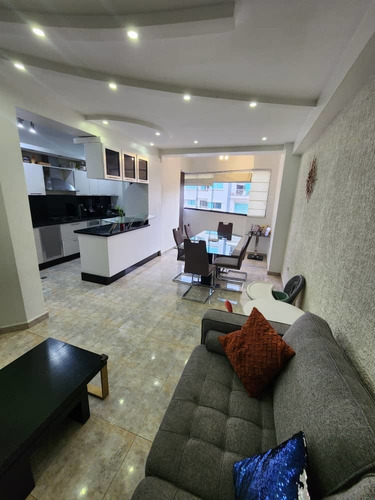 Imagen 2 de 19 de Rosaura Cortez Vende Apartamento Amoblado En La Trigaleña Res Tivoli Con Planta Y Pozo