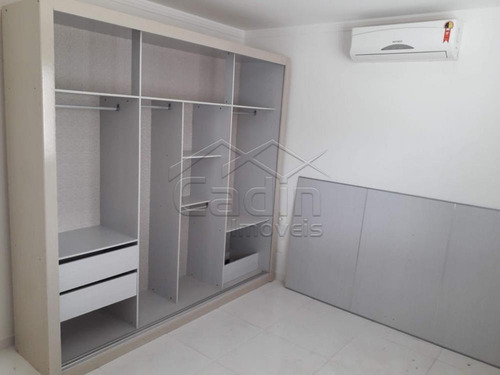 Imagem 8 de 10 de Apartamentos - Ref: V681