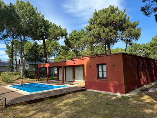 Casa En Venta 5 Ambientes - Zona Alamos - Pinamar Norte