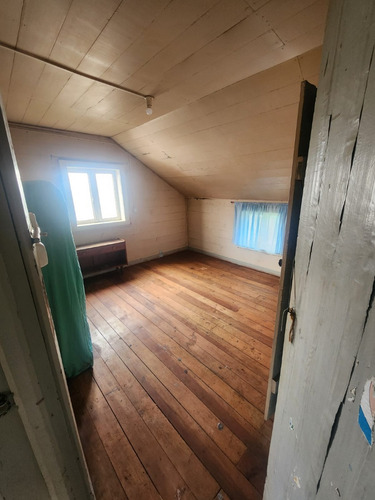 Casa Con Amplio Terreno Bodega, Leñero, Estacionamiento