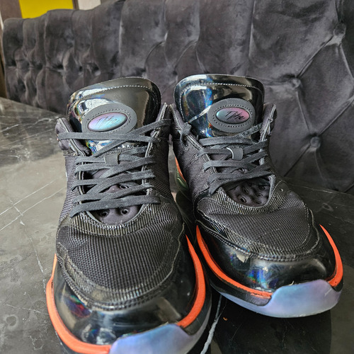 Tenis Nike Air Zoom Gt Hustle 2 (Usado)