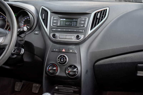 Imagem 7 de 15 de Hyundai Hb20 1.0mt Comfort Plus