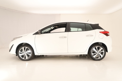Imagen 6 de 14 de Toyota Yaris S 1.5 Cvt
