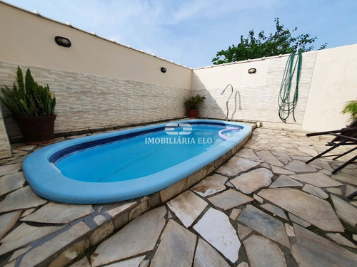 Sobrado Com Piscina. Possui 3 Dormitórios, 3 Banheiros, Cozinha, Sala, Garagem Fechada E Área De Lazer. - 4370
