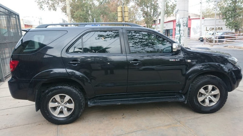 Imagen 2 de 7 de Toyota Hilux Sw4 Td Srv