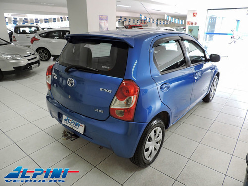Etios Xs 16v