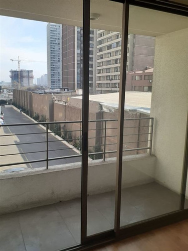 Departamento En Arriendo De 1 Dorm. En Estación Central