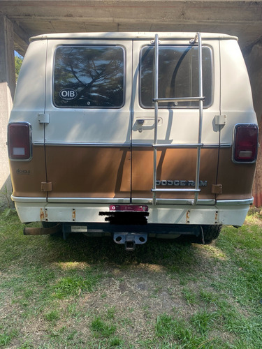 Dodge Ram Van 1987