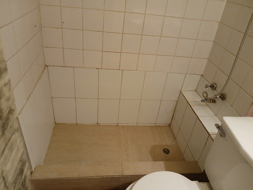 Casa De Un Piso Aislada, 3 Dormitorios Closets, 2 Baño, Ampl
