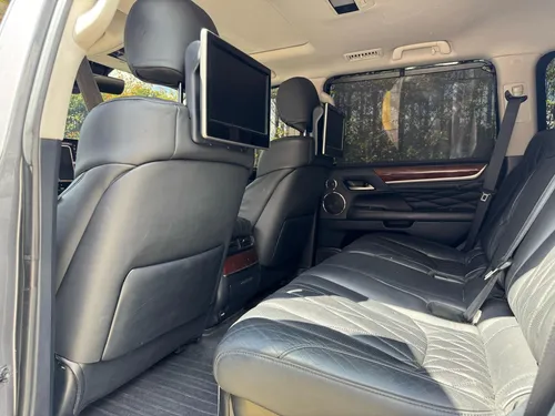 Lexus LX 5.7 570