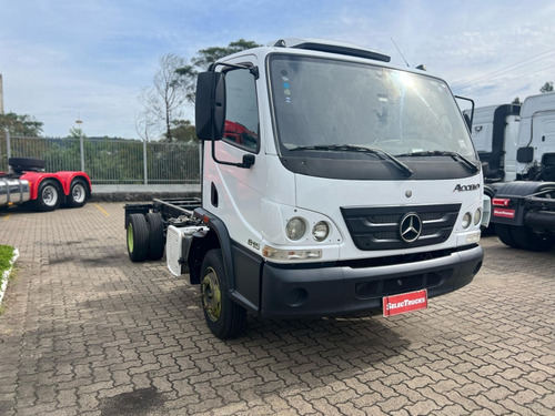 Mb Accelo 815 4x2.