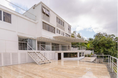 Venta De Espectacular Casa En Prados Del Este / Cl