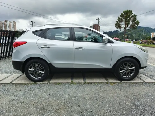 Hyundai TUCSON IX-35 2.0l 164 hp 4x2