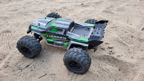 Automodelo Elétrico Conquer Carro De Controle Remoto Offroad Cor Verde Verde