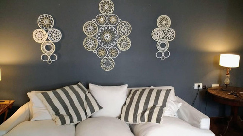 Hermosa Casa En Estilo Colonial En Rogelio Martinez De 3 Dormitorios