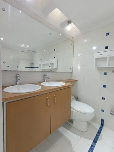 Casa En Venta En La Riviera. Cod V30503