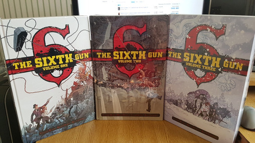 The Sixth Gun Deluxe Edition Volume 1-3 Inglés Oni Press