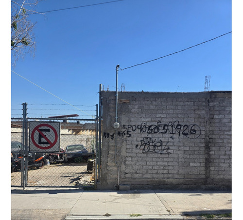 Terreno Comercial En Avenida Importante Col. Casa Blanca Con 36 Ml Sobre Calle Graciano Sánchez