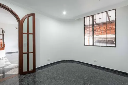 Casa En Venta En Puente Largo. Cod V5967