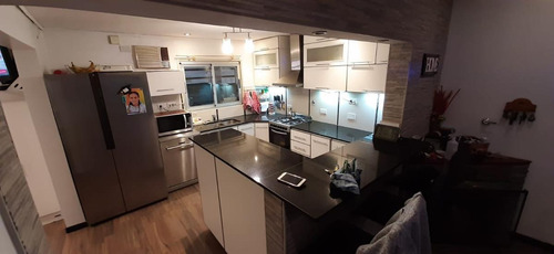 Imagen 4 de 30 de Casa En Venta - Castelar Norte - Parque Sayago - 4 Ambientes - Con Parque Y Piscina - Permuta