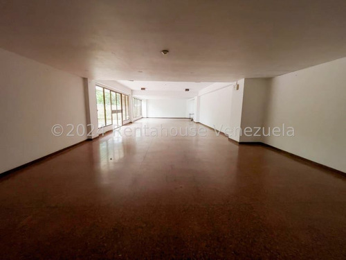Apartamento Con Terraza Excelente Ubicación!!! En Alquiler La Carlota I