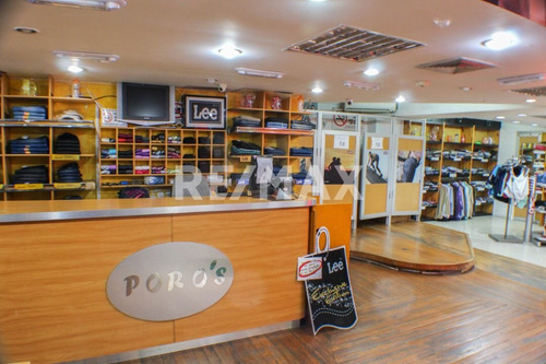 Imagen 3 de 9 de Local Comercial En El Cc Plaza