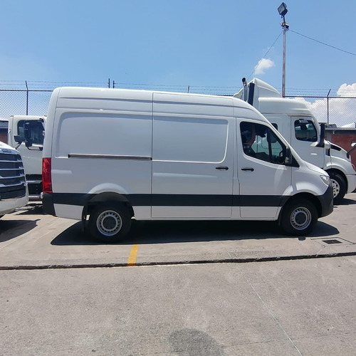 Imagen 8 de 10 de Sprinter Cargo Mediana 311 Mod. 2021