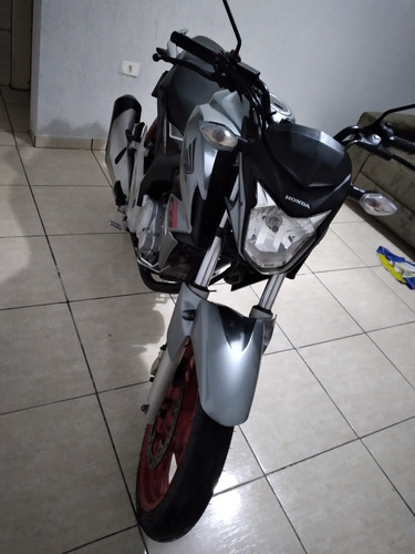 Imagem 3 de 8 de Honda Cb Twister Flex One