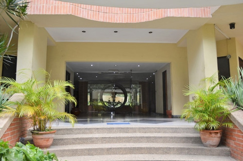 Imagen 18 de 18 de *0414* 4713559* Apartamento En Venta En Valles De Camoruco/valencia. Resd Country Palace, 130mts,amplio,3hab,2baños,2puestos Techados,agua 24/7,planta 50%,maletero,gas Directo,se Firma Por Registro.
