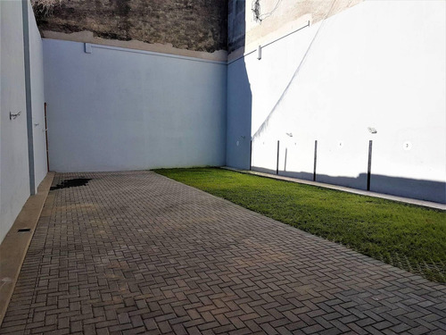 Imagen 3 de 11 de Monoambiente Con Balcon. 504967
