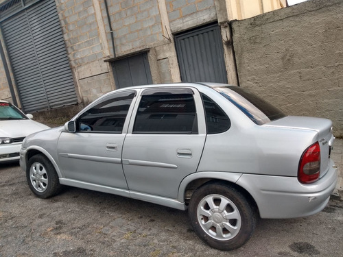 Chevrolet Corsa 1,0 16 V 4 Portas