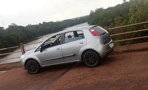 Imagem 1 de 2 de Fiat Punto 2008 1.4 Elx Flex 5p