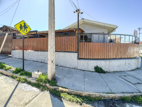 Villa Alemana. Vende Casa Esquina A Pasos De Av. Valparaíso