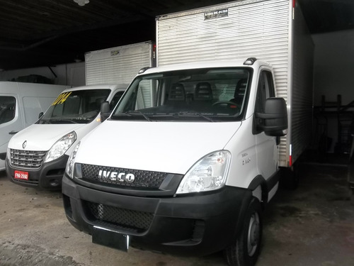 Imagem 4 de 12 de Iveco 35s14, 2018, Baú, Ar Condicionado, 42.285 Km