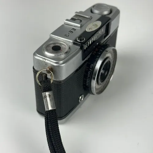 Câmera Máquina Fotográfica Olympus-pen Ee-3 - Antiga | MercadoLivre