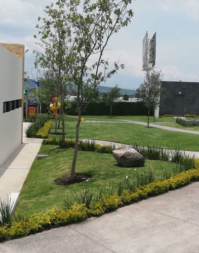 Imagen 8 de 30 de Se Vende Casa Entre El Refugio Y Zibata, Equipada De Super L