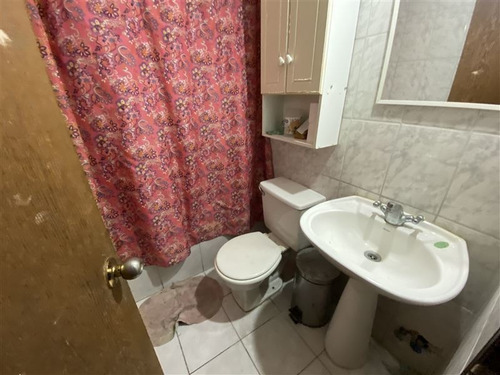 Imagen 3 de 13 de Casa En Venta De 5 Dorm. En La Florida