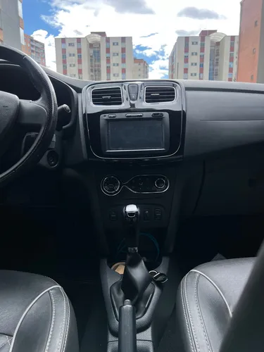 Renault Logan Exclusive At