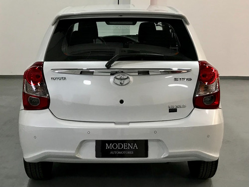 Imagen 5 de 17 de Chevrolet Onix