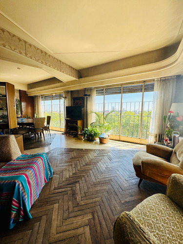 Departamento En Venta, Con Cocheras, A Reciclar!!! Recoleta.