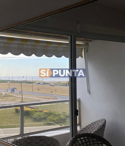 Imagen 18 de 19 de Moderno Apartamento De 2 Dormitorios En Alquiler Frente Al Mar