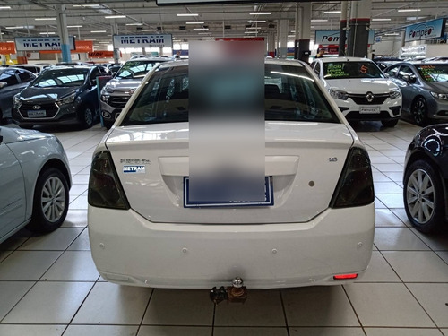 Imagem 5 de 10 de Ford Fiesta 1.6 Se Sedan 16v Flex 4p Manual
