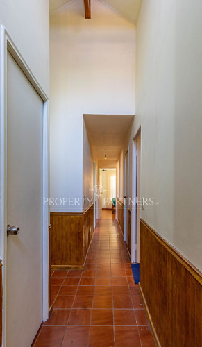 Casa De 5 Dormitorios Y 3 Baños En Villa Residenci...