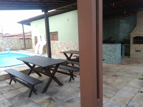 Terreno De 2.260m² Com 1 Casa E 8 Apartamentos Em Buzios