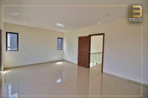 Imagen 10 de 20 de Casa Con Extraordinarios Acabados En Punta Tiburón