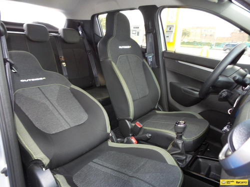 Imagen 18 de 25 de Renault Kwid Outsider