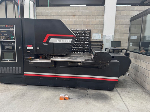 Punzonadora Cnc Strippit 20 Estaciones (Usado)